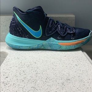 Nike Kyrie 5 U.F.O🛸 basketball shoes‼️